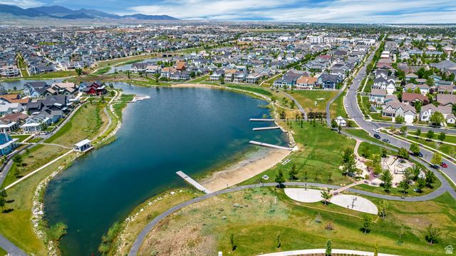10254 S CROW WING DR, South Jordan, UT 84009