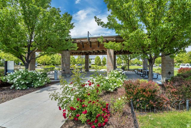 10254 S CROW WING DR, South Jordan, UT 84009