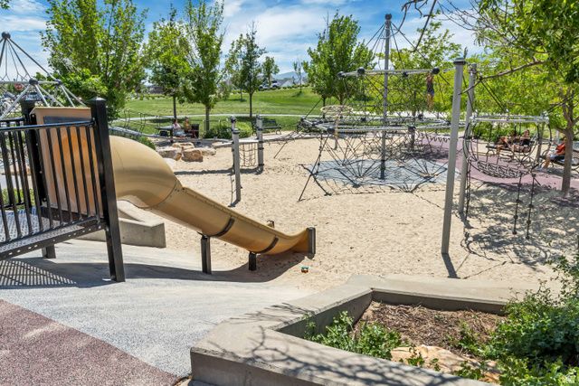 10254 S CROW WING DR, South Jordan, UT 84009
