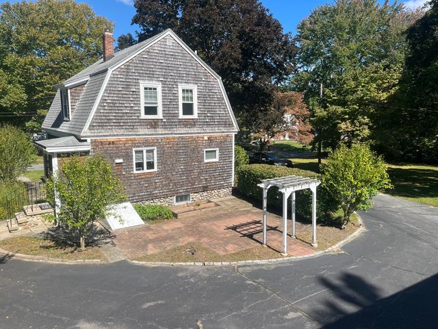 19 Montello, Middleboro, MA 02346
