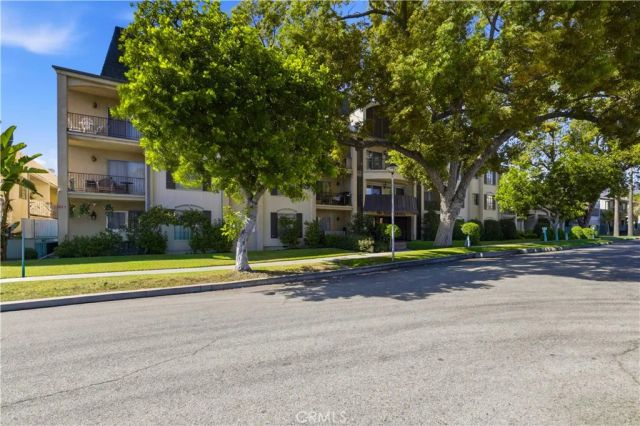 215 N Kenwood Street 303, Glendale, CA 91206