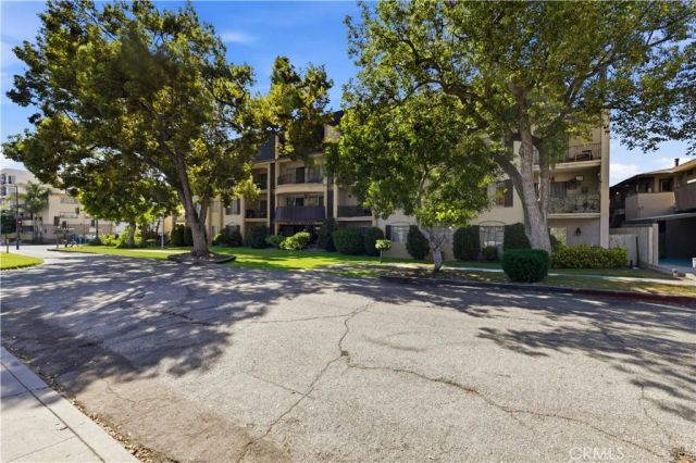 215 N Kenwood Street 303, Glendale, CA 91206