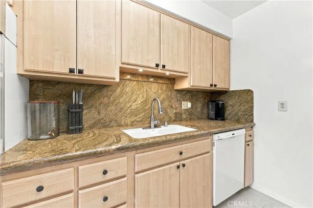 215 N Kenwood Street 303, Glendale, CA 91206