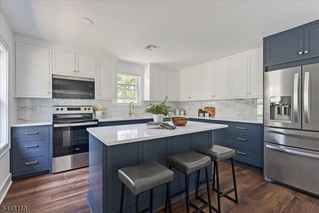 74 Hook Mountain Rd, Montville Twp., NJ 07045