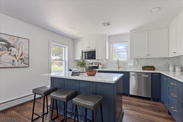 74 Hook Mountain Rd, Montville Twp., NJ 07045