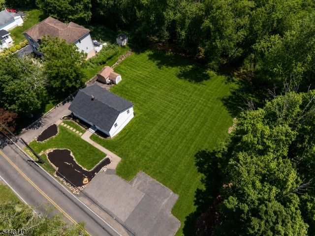 74 Hook Mountain Rd, Montville Twp., NJ 07045