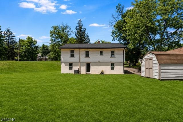 74 Hook Mountain Rd, Montville Twp., NJ 07045