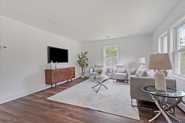 74 Hook Mountain Rd, Montville Twp., NJ 07045