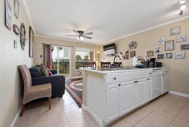 9520 Seawall Boulevard 115, Galveston, TX 77554