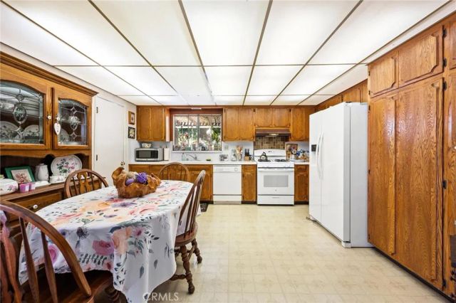 1140 Oberlin Drive, Glendale, CA 91205