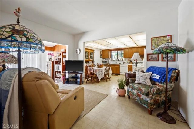 1140 Oberlin Drive, Glendale, CA 91205