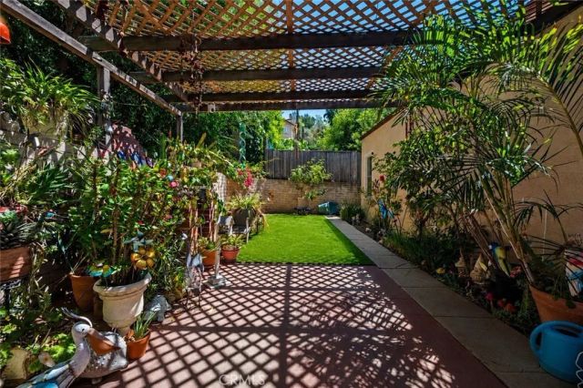 1140 Oberlin Drive, Glendale, CA 91205