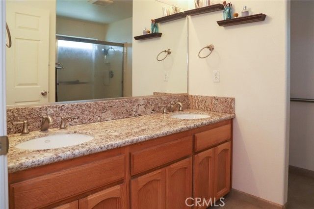 33478 Spreading Oak Lane, Auberry, CA 93602