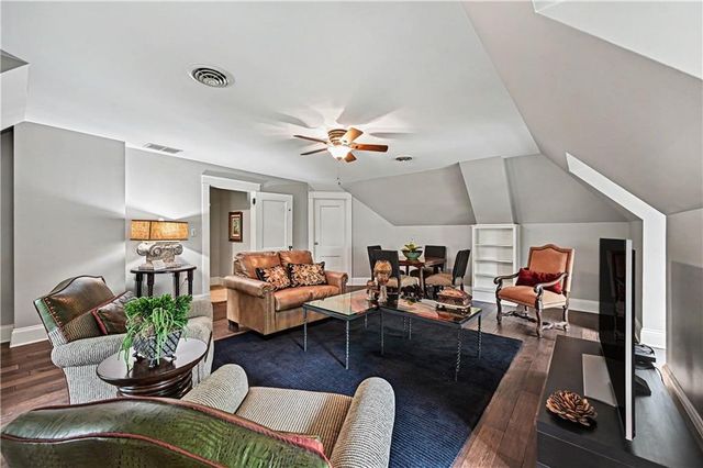 1246 W 59th Street, Kansas City, MO 64113