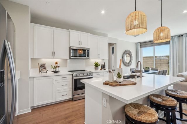 6367 Moonfire Lane, Fontana, CA 92336