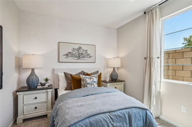 6367 Moonfire Lane, Fontana, CA 92336