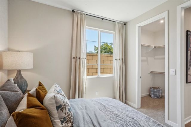 6367 Moonfire Lane, Fontana, CA 92336