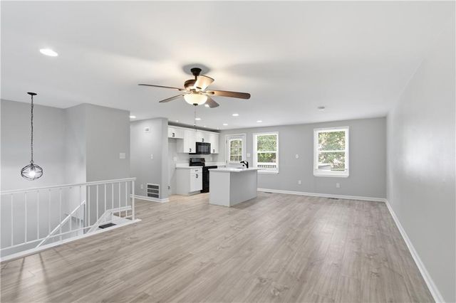 3724 Bramblevine Circle, Lithonia, GA 30038