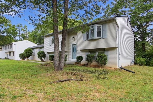 3724 Bramblevine Circle, Lithonia, GA 30038