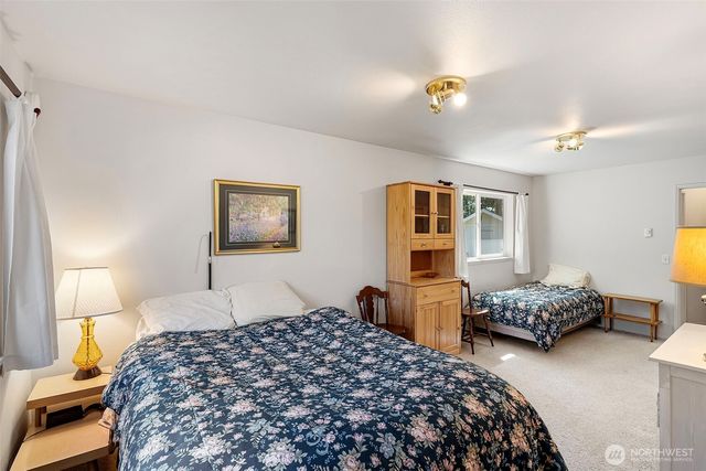 150 E Haskell Hill Road, Shelton, WA 98584