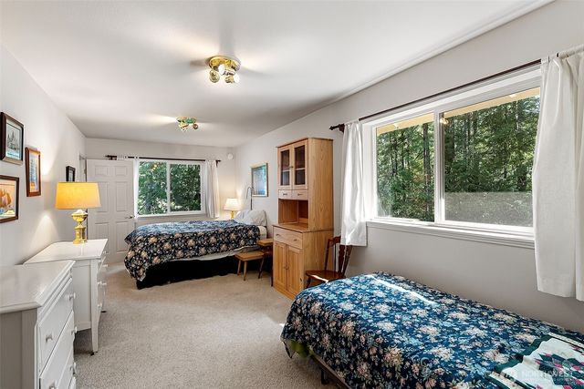 150 E Haskell Hill Road, Shelton, WA 98584
