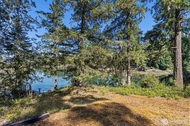 150 E Haskell Hill Road, Shelton, WA 98584
