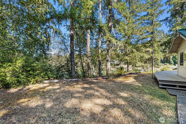 150 E Haskell Hill Road, Shelton, WA 98584
