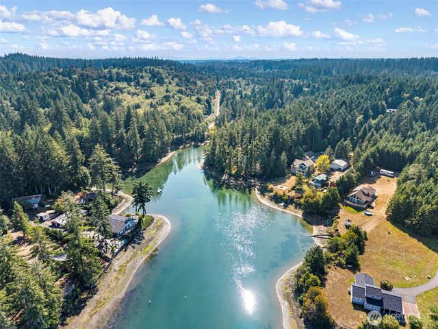 150 E Haskell Hill Road, Shelton, WA 98584