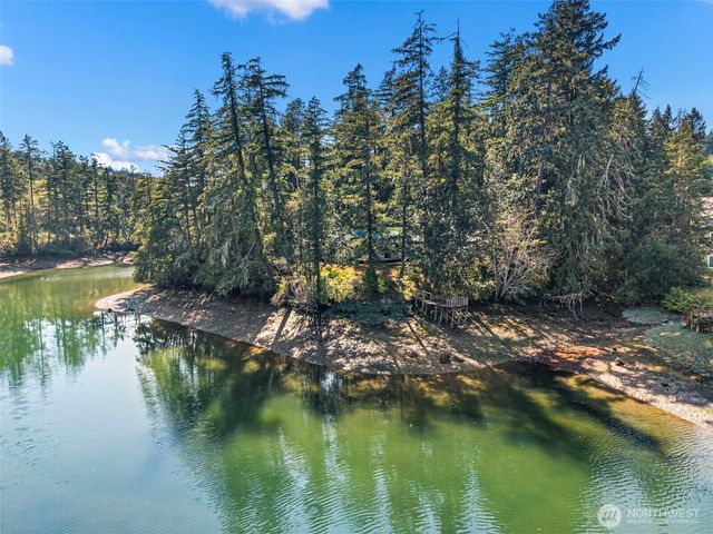 150 E Haskell Hill Road, Shelton, WA 98584