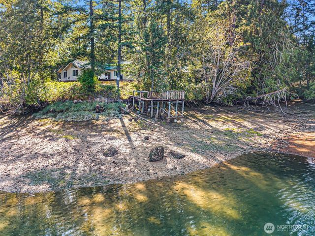 150 E Haskell Hill Road, Shelton, WA 98584