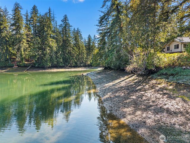 150 E Haskell Hill Road, Shelton, WA 98584