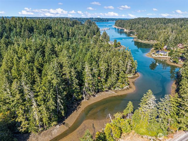 150 E Haskell Hill Road, Shelton, WA 98584