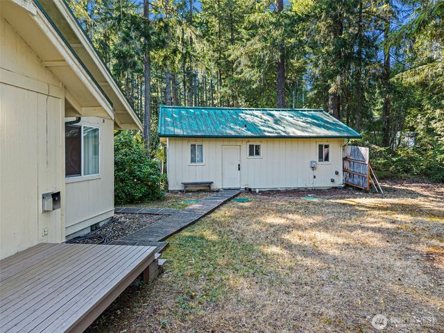 150 E Haskell Hill Road, Shelton, WA 98584