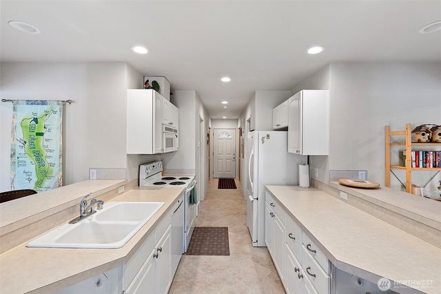 150 E Haskell Hill Road, Shelton, WA 98584