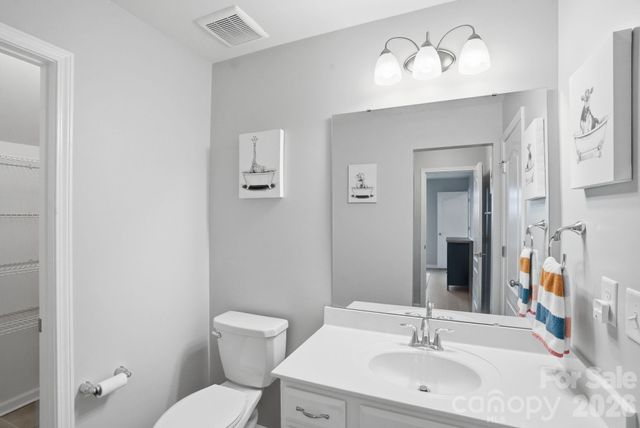 13314 Canterbury Castle Drive, Charlotte, NC 28273