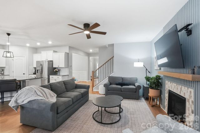 13314 Canterbury Castle Drive, Charlotte, NC 28273