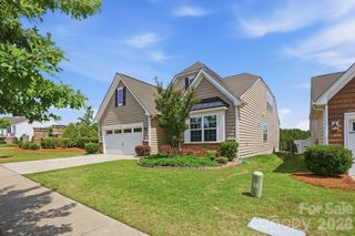 13314 Canterbury Castle Drive, Charlotte, NC 28273