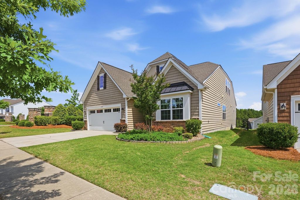 13314 Canterbury Castle Drive, Charlotte, NC 28273