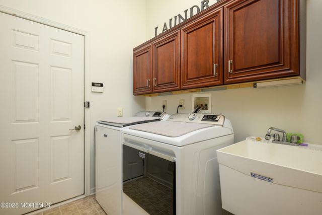 37 Inverness Lane, Jackson, NJ 08527