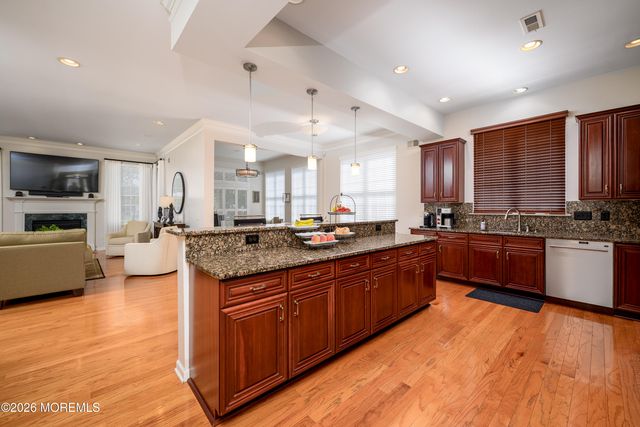 37 Inverness Lane, Jackson, NJ 08527