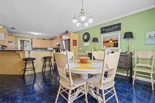 864 Country Lane, Axis, AL 36505