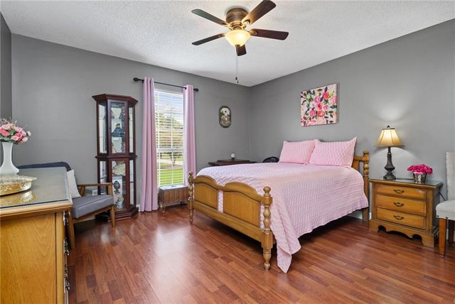 864 Country Lane, Axis, AL 36505