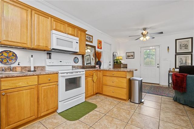 864 Country Lane, Axis, AL 36505