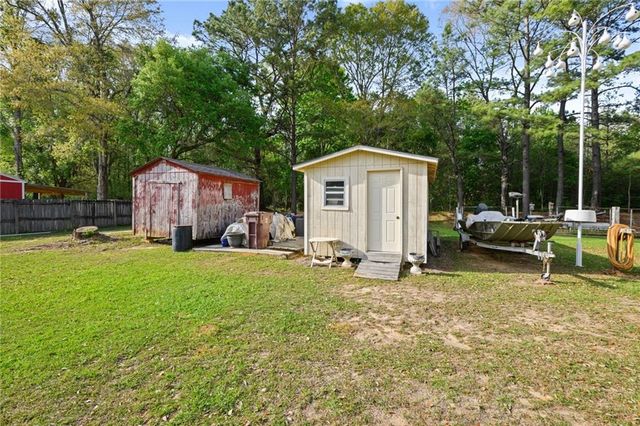 864 Country Lane, Axis, AL 36505