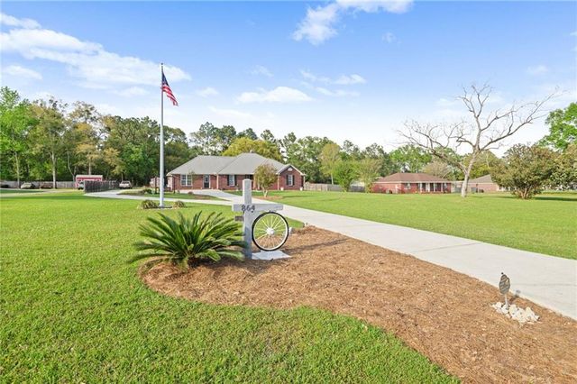 864 Country Lane, Axis, AL 36505