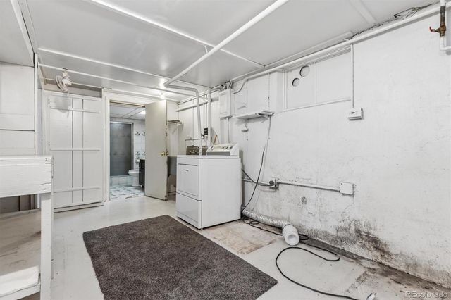 2725 S Zurich Court, Denver, CO 80236