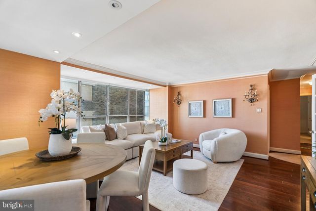 226 W RITTENHOUSE SQ #1901