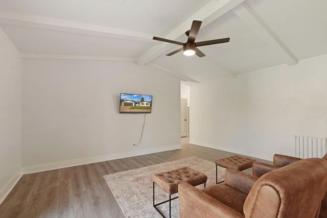 733 Prairie Ct, Galt, CA 95632