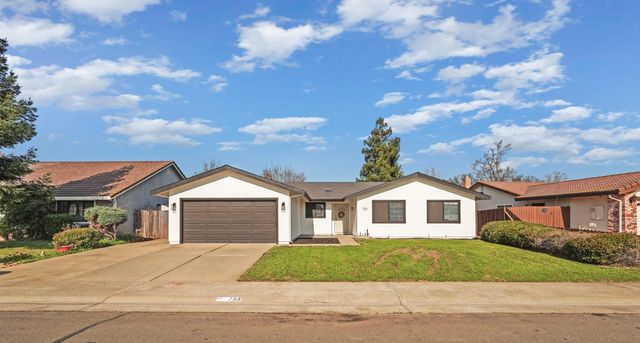 733 Prairie Ct, Galt, CA 95632