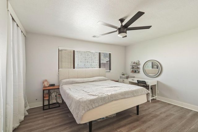 733 Prairie Ct, Galt, CA 95632